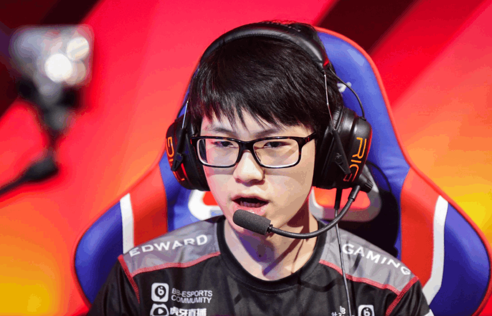 开云体育app-TL力克FNC，Meiko拿下关键大龙强强对话全球总决赛，引爆全场热议