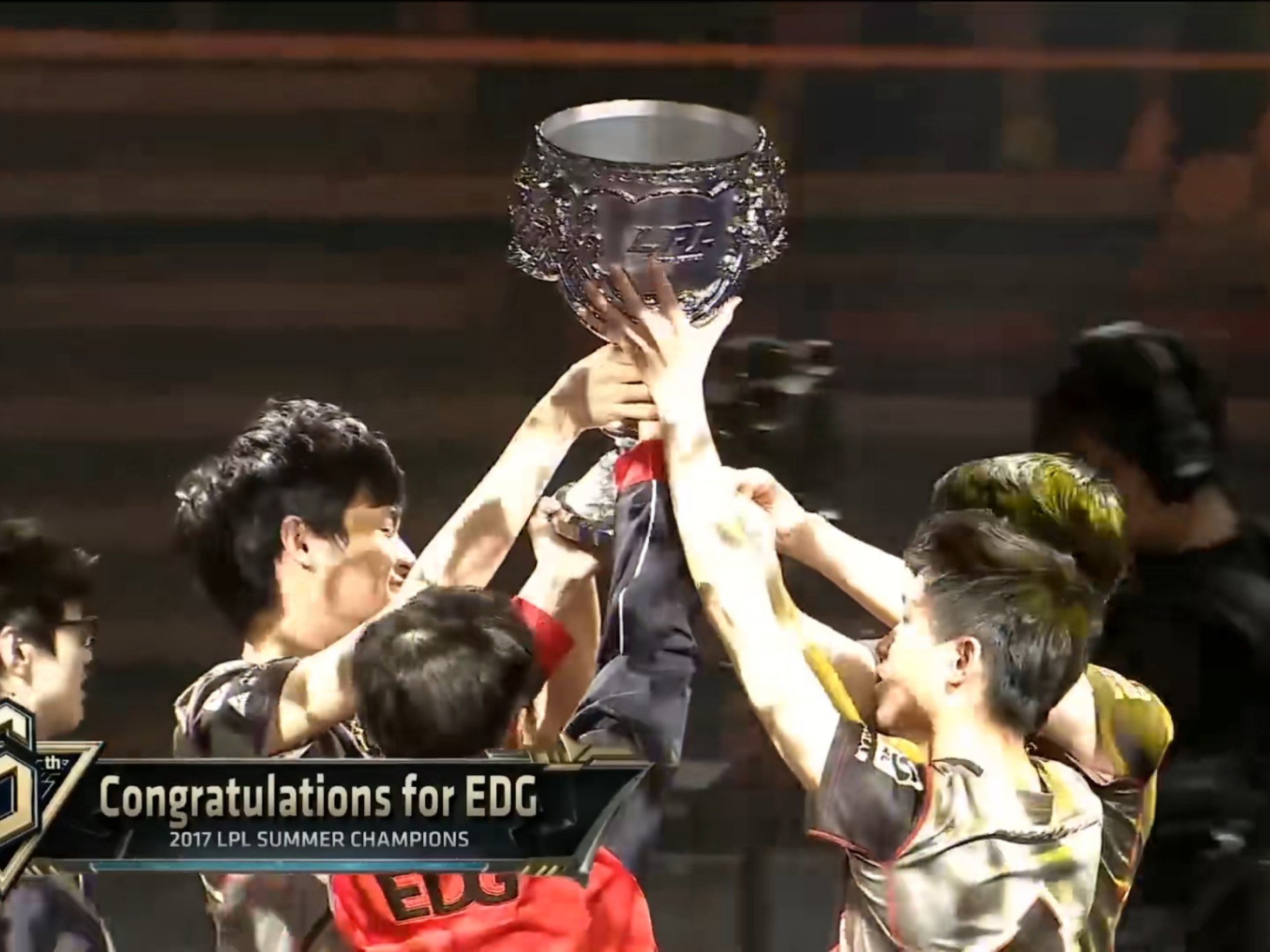 关于TL碾压C9,Viper拿下关键大龙焦点之战半决赛,留下经典瞬间的信息 关于TL碾压C9,Viper拿下关键大龙焦点之战半决赛,留下经典瞬间的信息