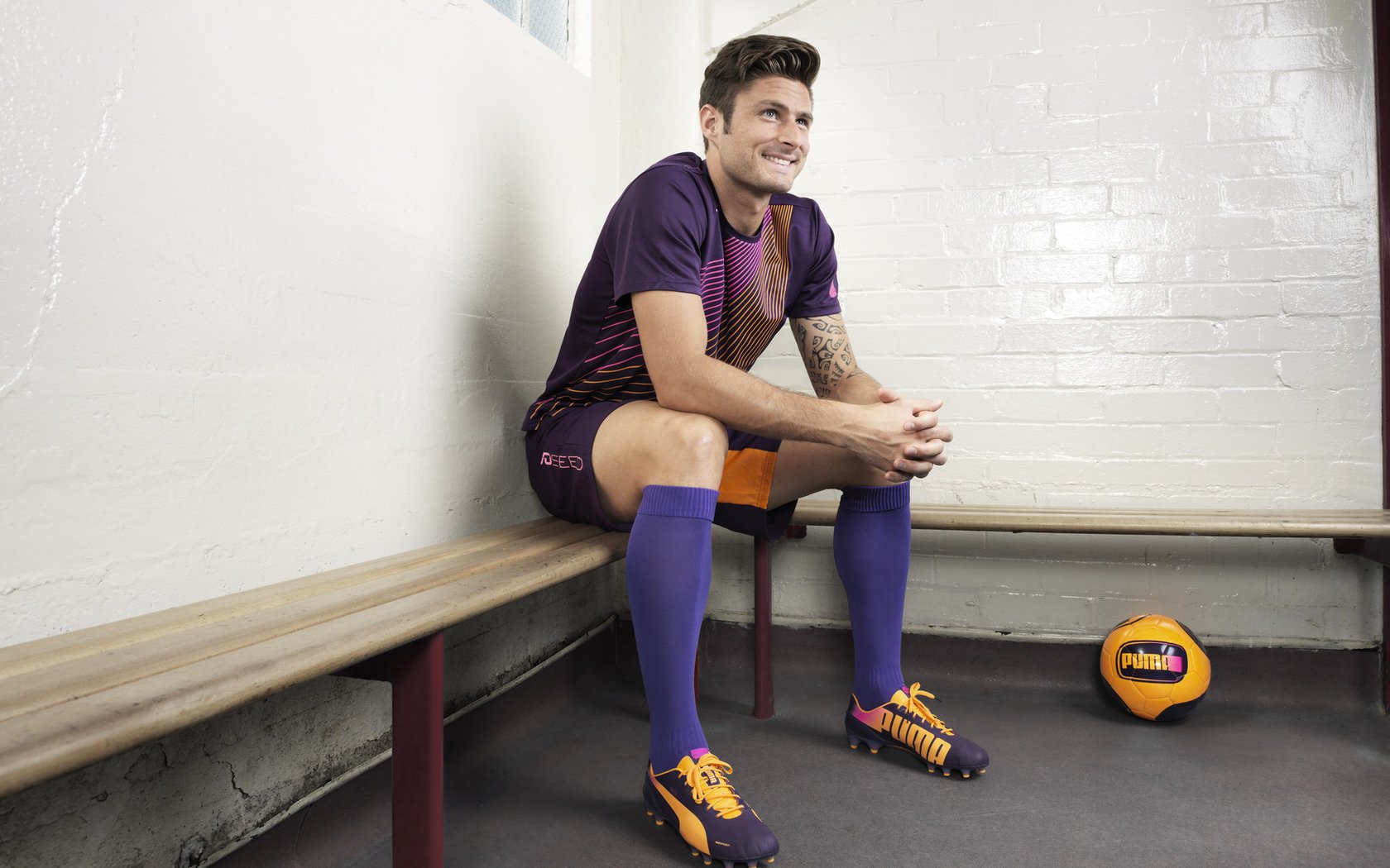 1-0!世界第45掀翻第7,但最大赢家是21岁的他