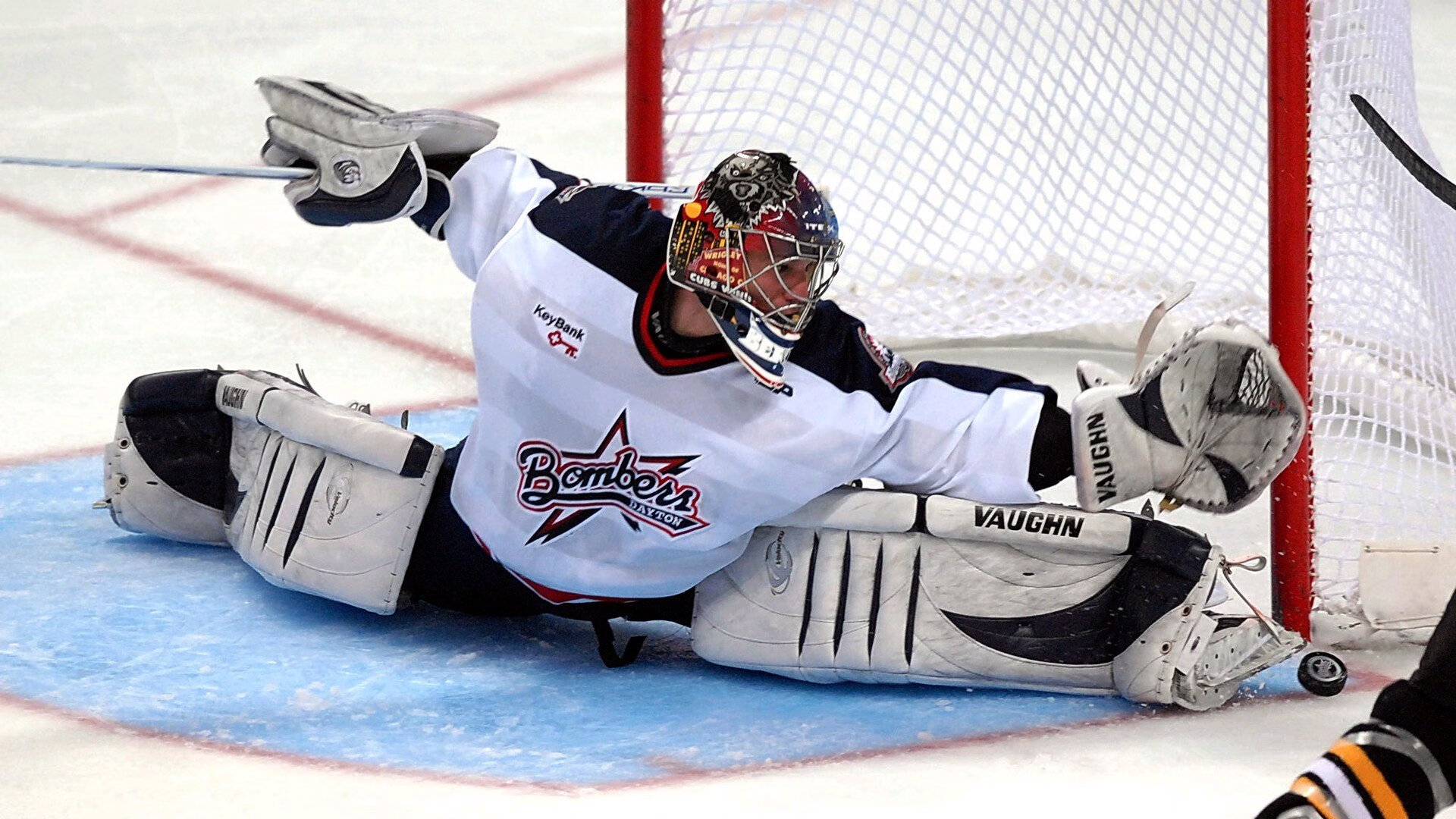 贝恩爆砍38分撕裂绿军防线!掘金靠团队篮球夺得赛点,塔图姆迷失成致命伤