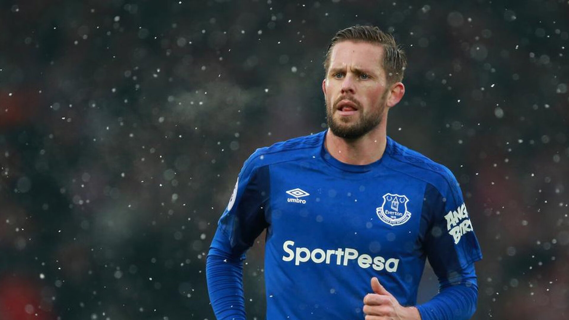 开云体育-哲学之死，当波兰的铁骑碾过巴萨的棋盘，足球世界听见了一声脆响